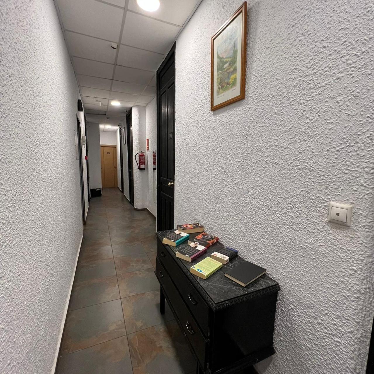 Hostal Milan Alicante Exterior foto