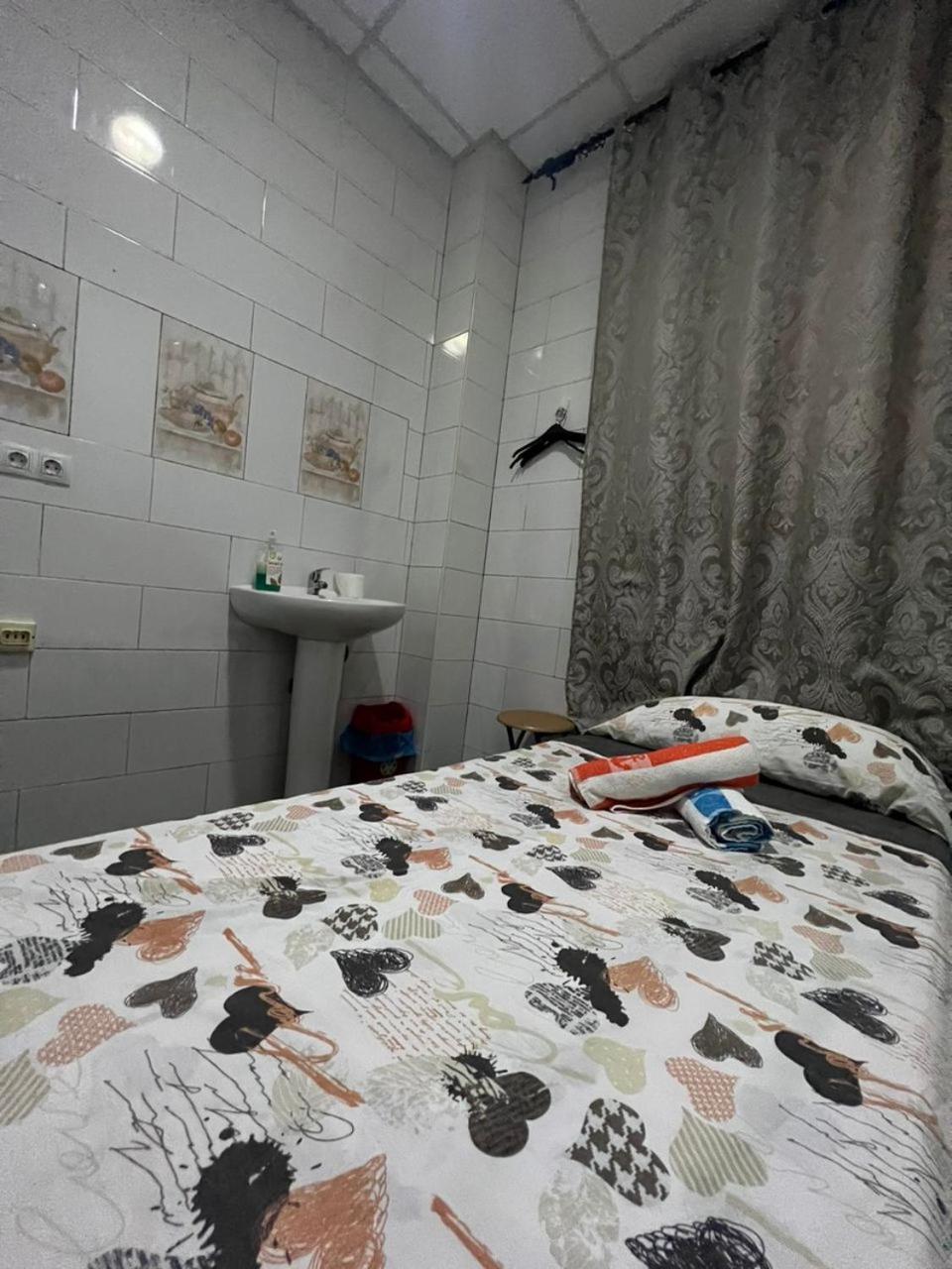Hostal Milan Alicante Exterior foto